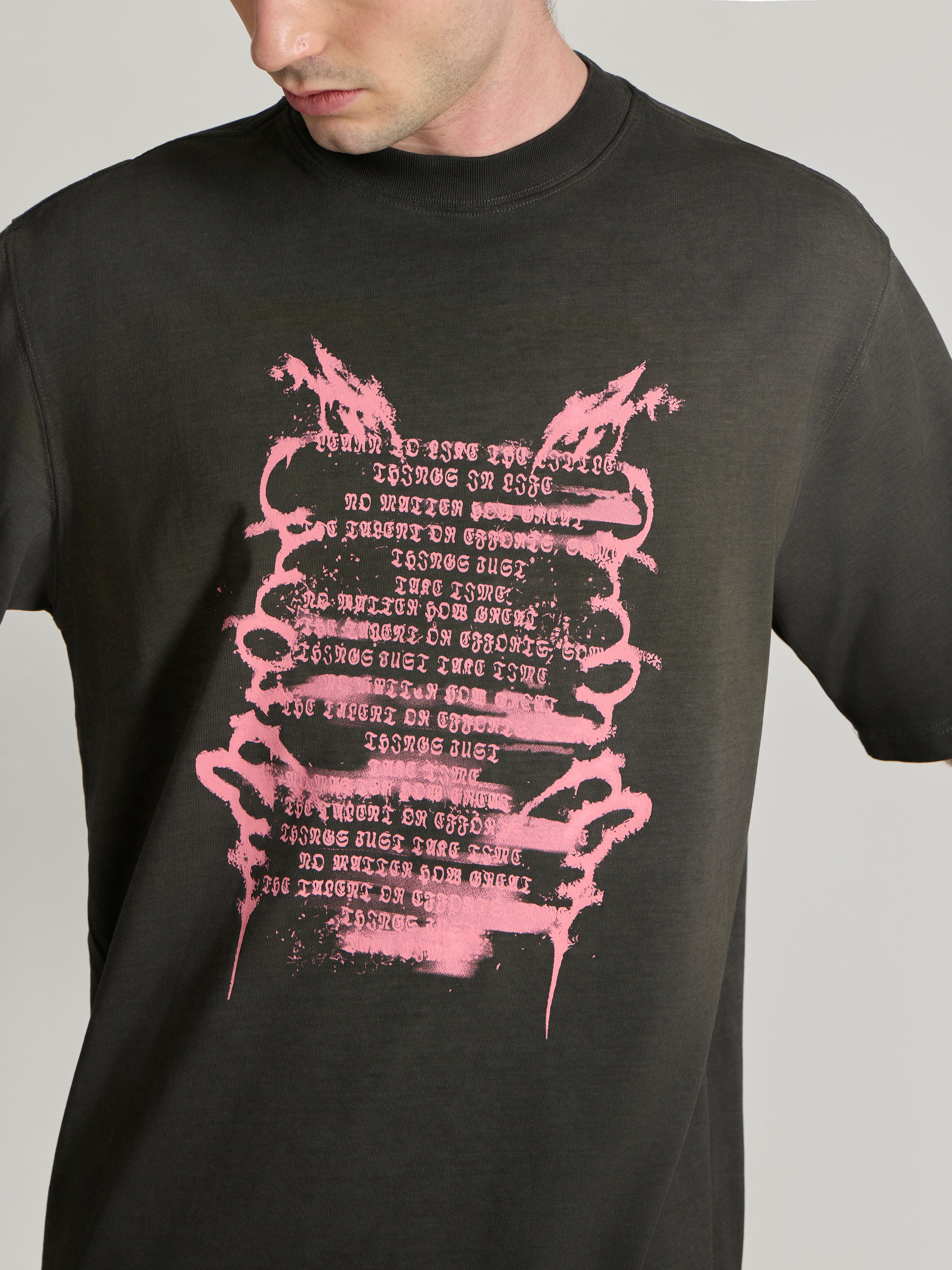 Lona - Graffiti-Inspired Print Baggy T-Shirt - Black