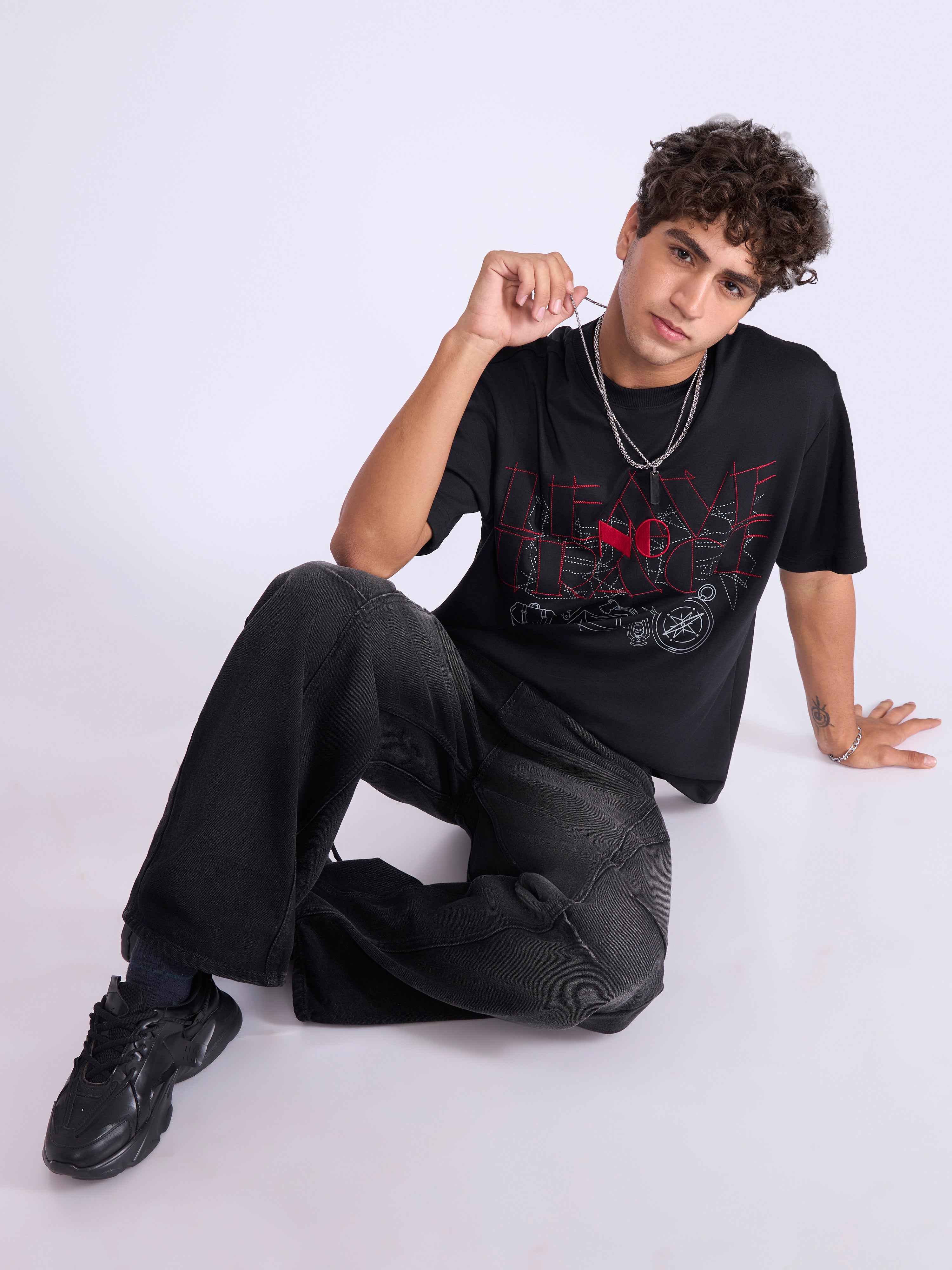 Trace - Leave No Trace Printed Loose Fit T-Shirt - Black