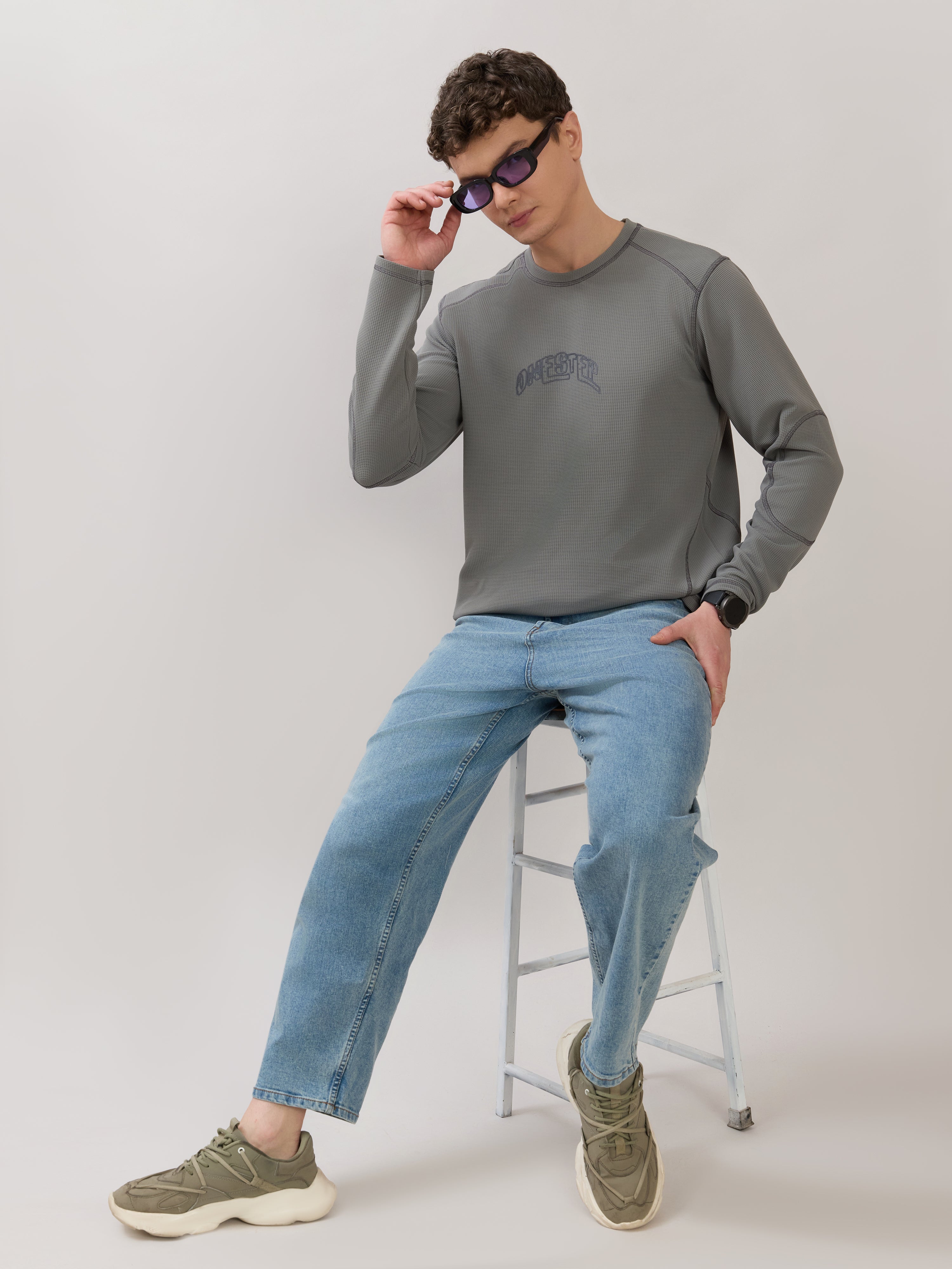 Kinoia - Onstep Printed Contrast-Stitch Relaxed Sweatshirt - Grey