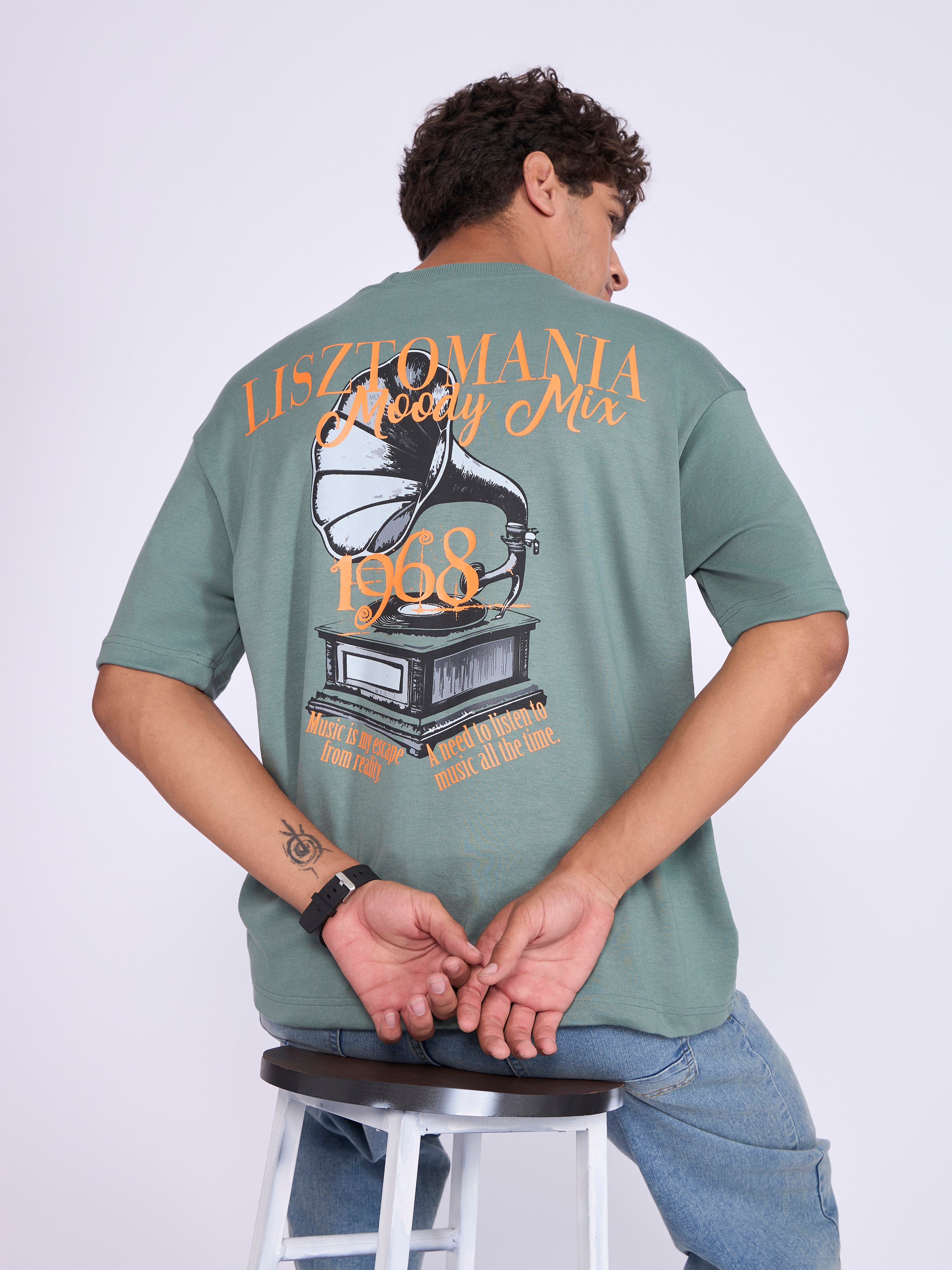 Moovin - Lisztomania Retro Music Graphic T-Shirt - Green