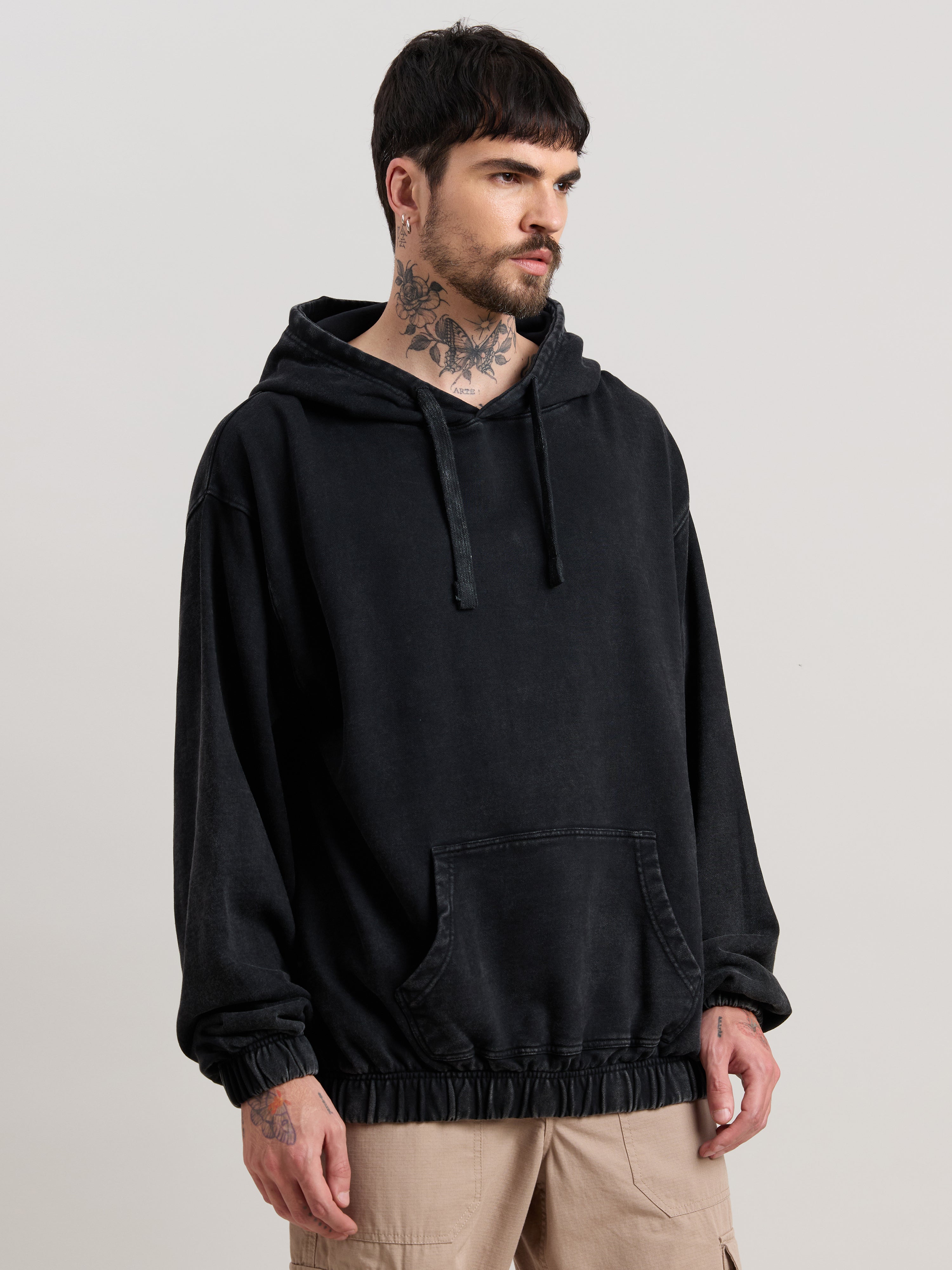 Solvyn - Relaxed Fit Hoodie - Black