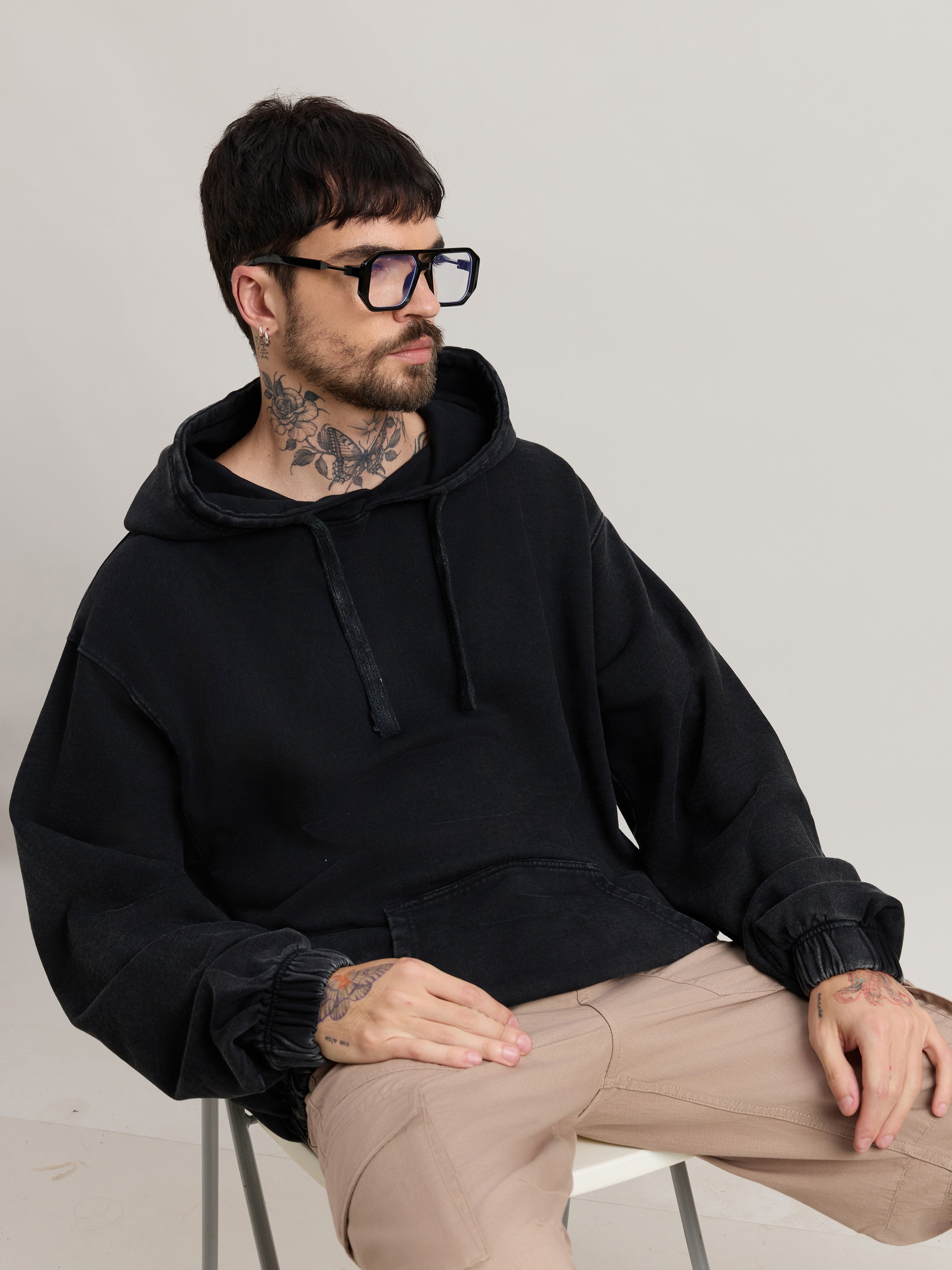 Solvyn - Relaxed Fit Hoodie - Black