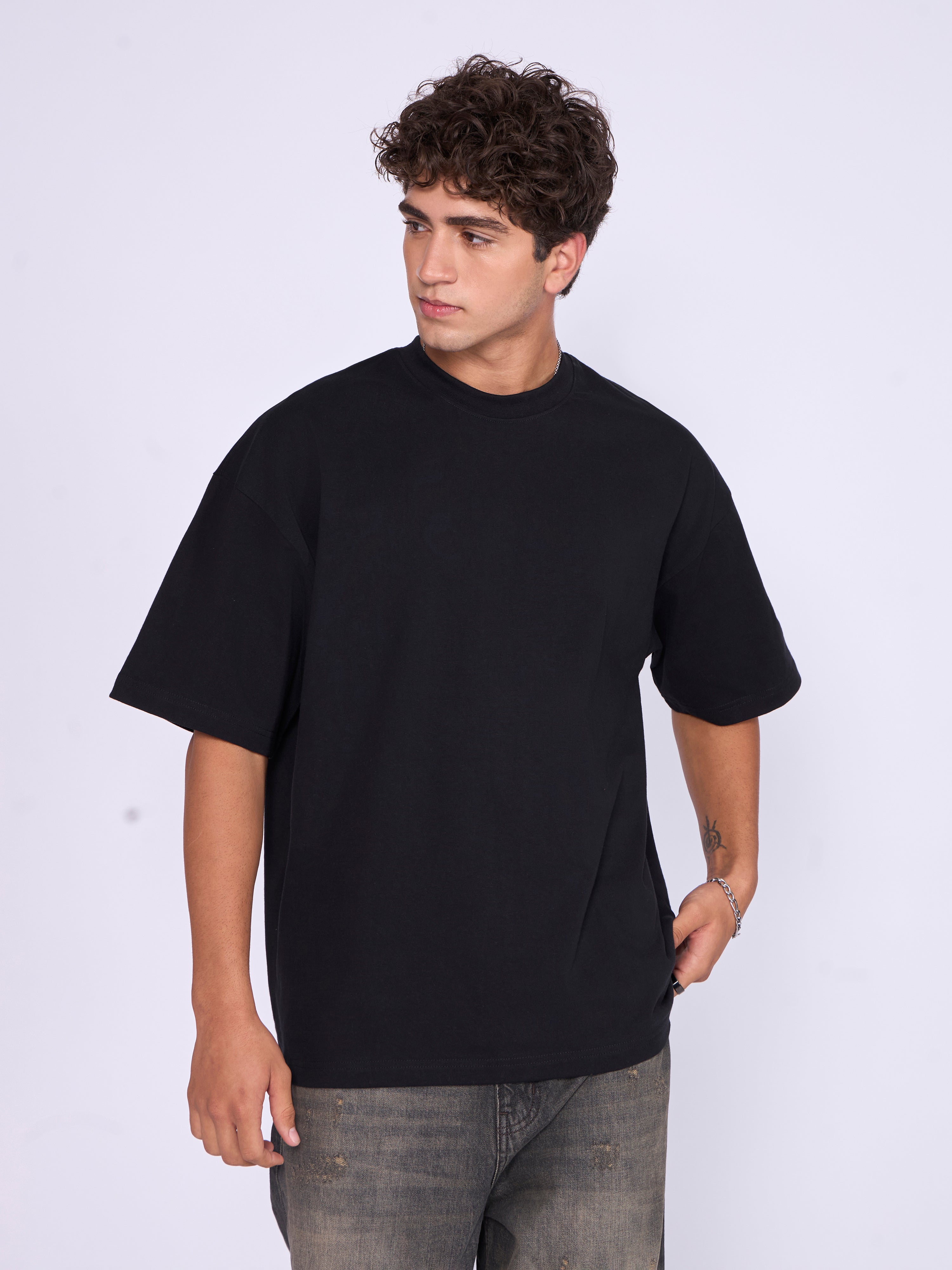 Stirling - Loose Fit T-Shirt - Black