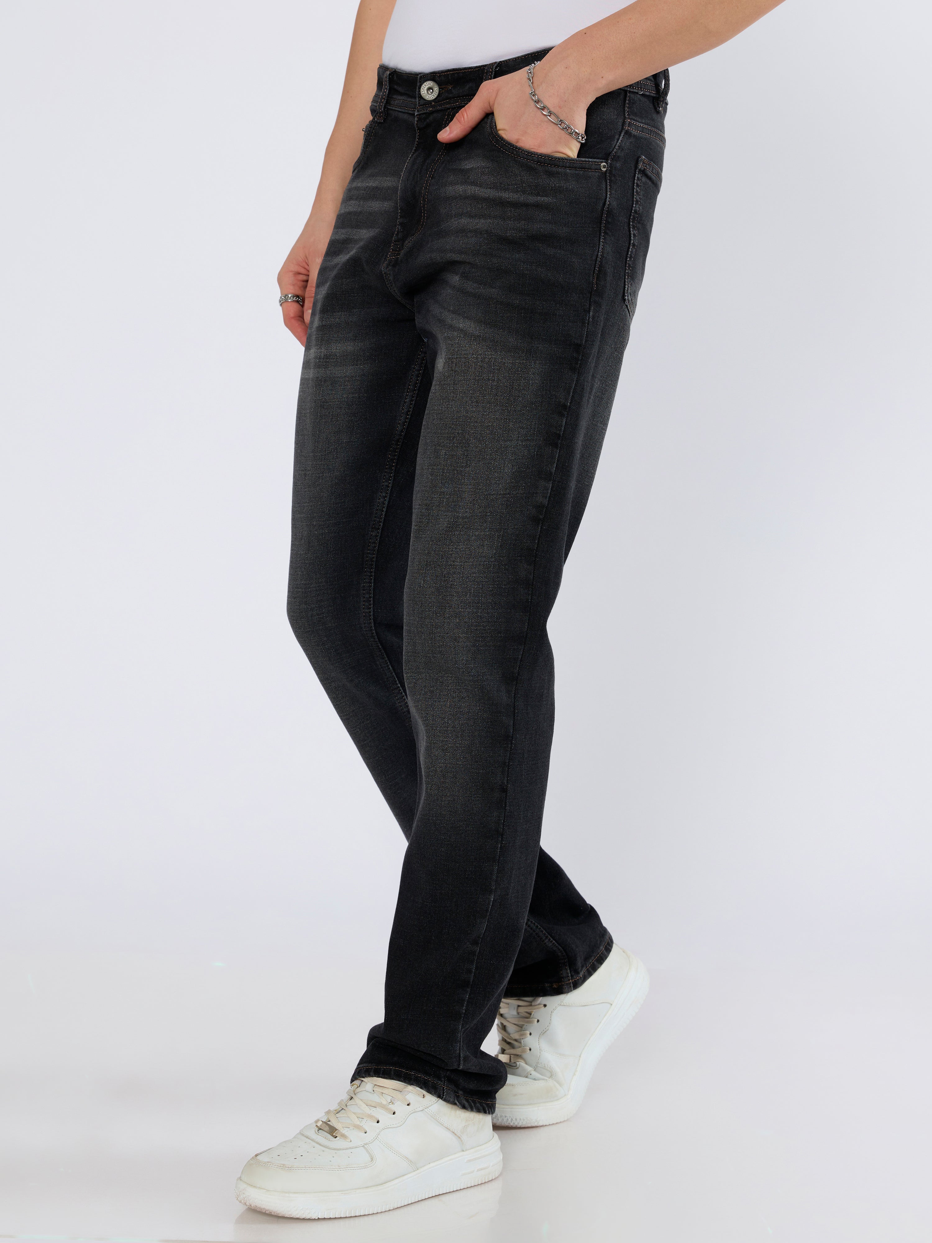 Liv - Straight Fit Jeans - Carbon Black